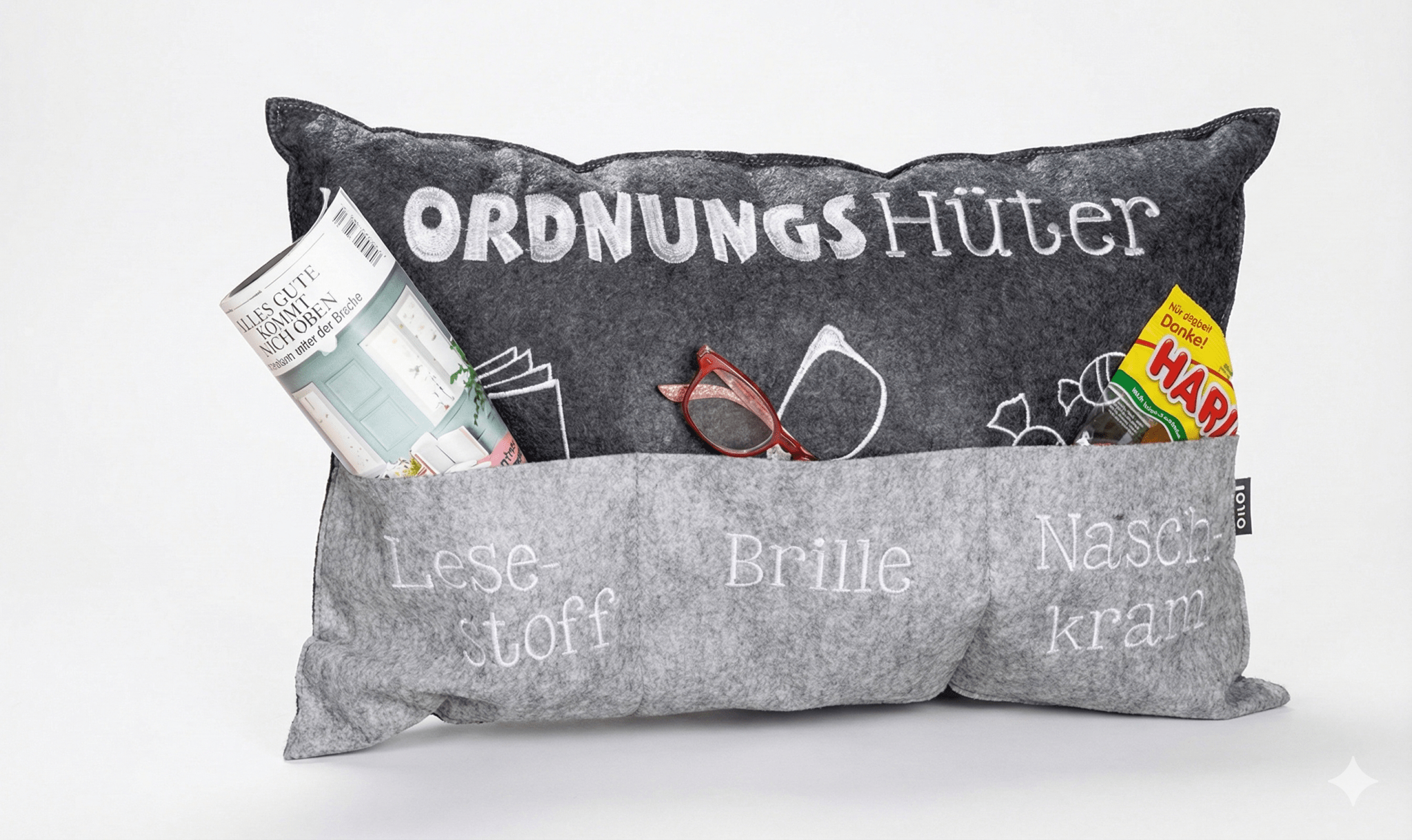 Ordnungshüter Kissen – Besticktes Dekokissen mit Spruch - Boxkorb